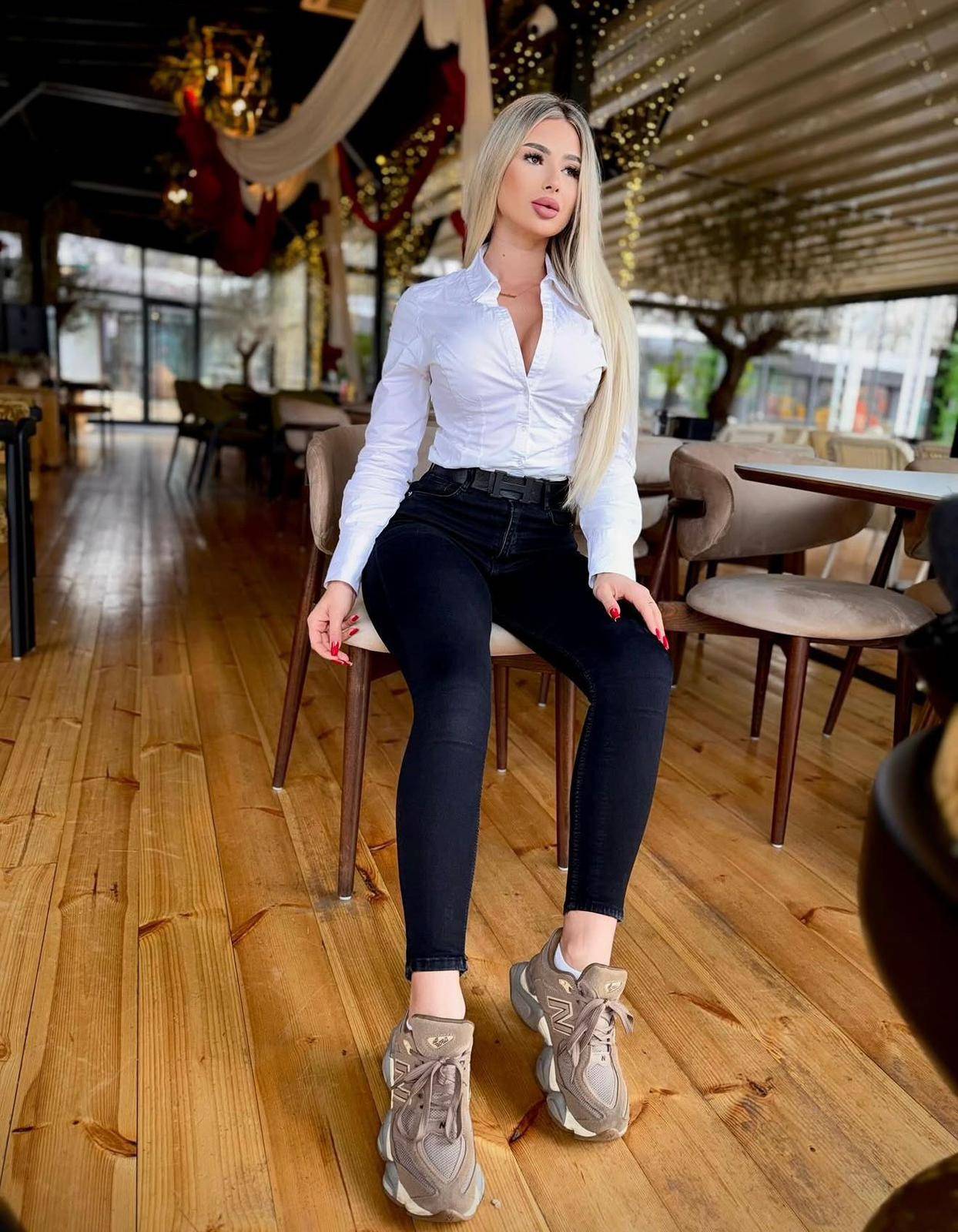 Anellys Martines photo 1