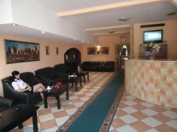 Bucătărie utilată apartament Hotel Dona