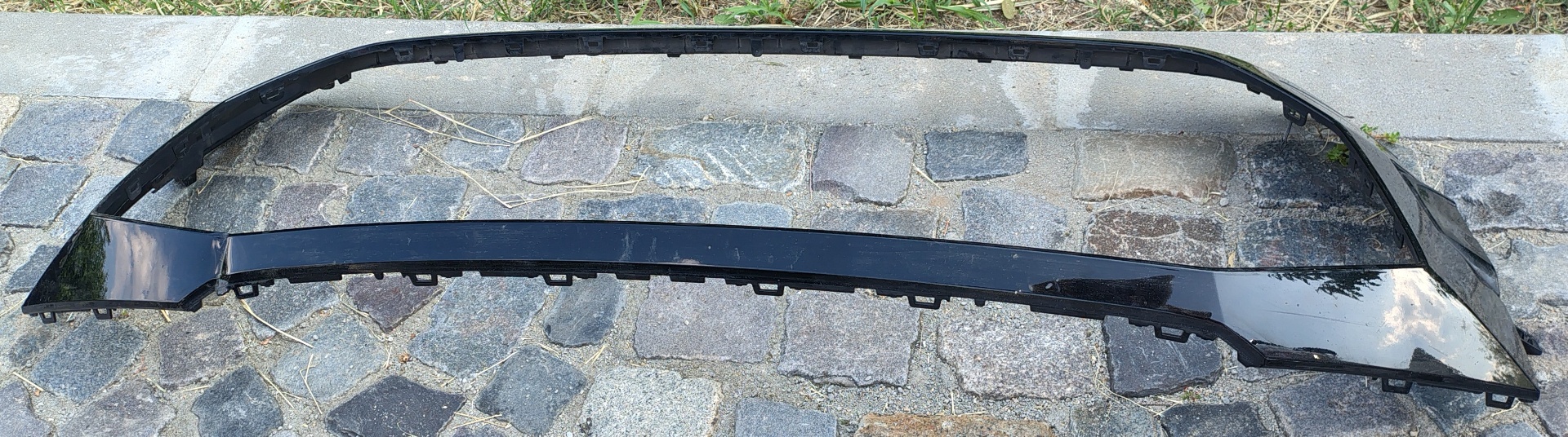 Grila radiator (plus accesorii) Audi Q8/SQ8/RSQ8  ( 2018-) cu orificii senzori