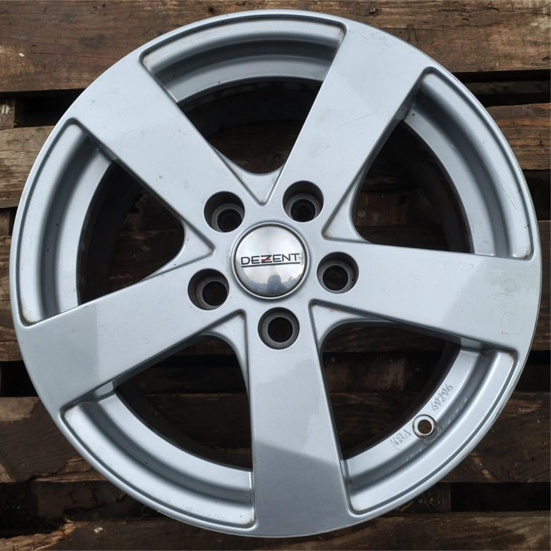 Jante aliaj 16 zoll marca Dezent, gama Dacia Duster, Mazda, Kia,
